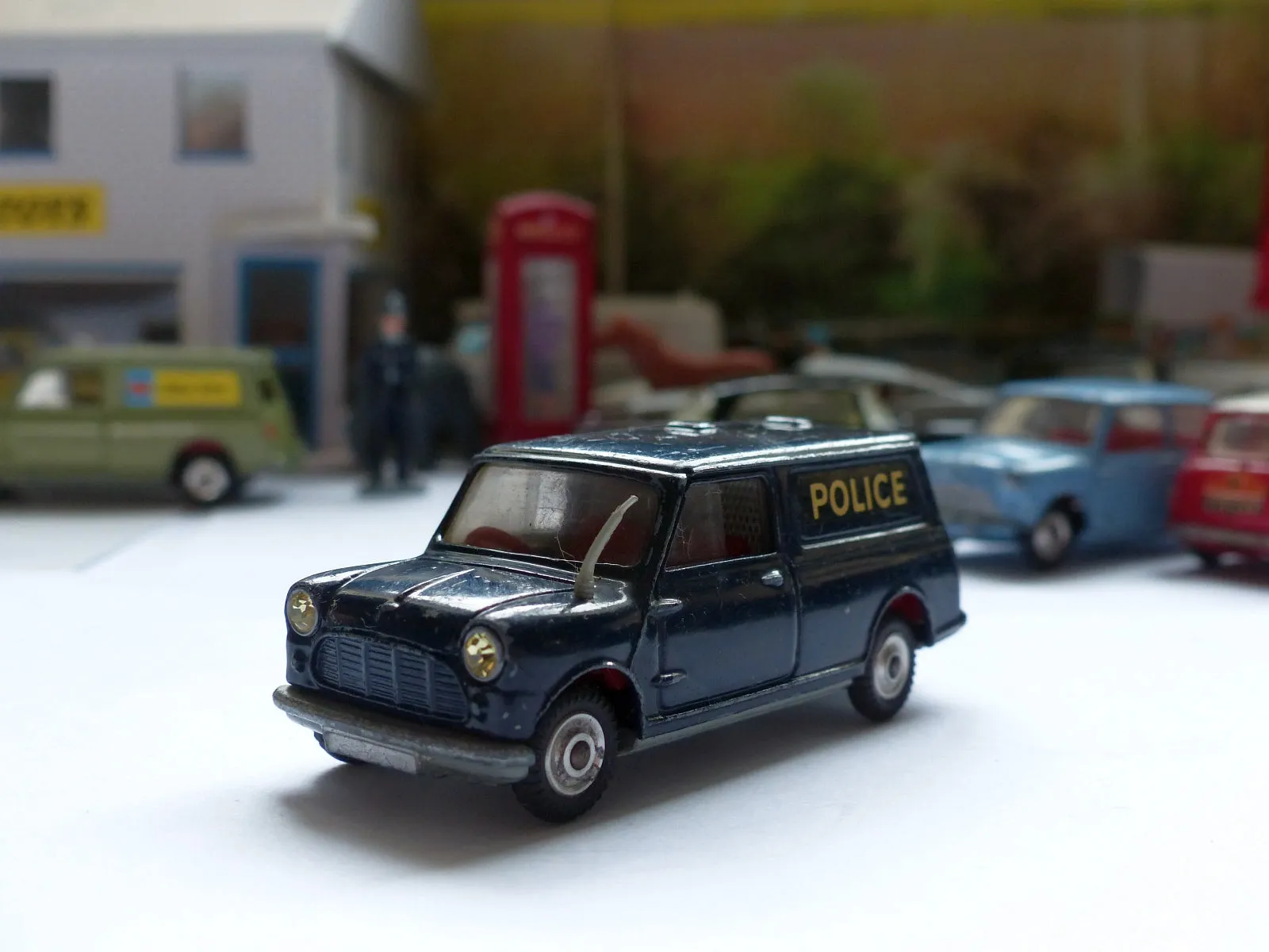 448 Police Minivan with normal wheels