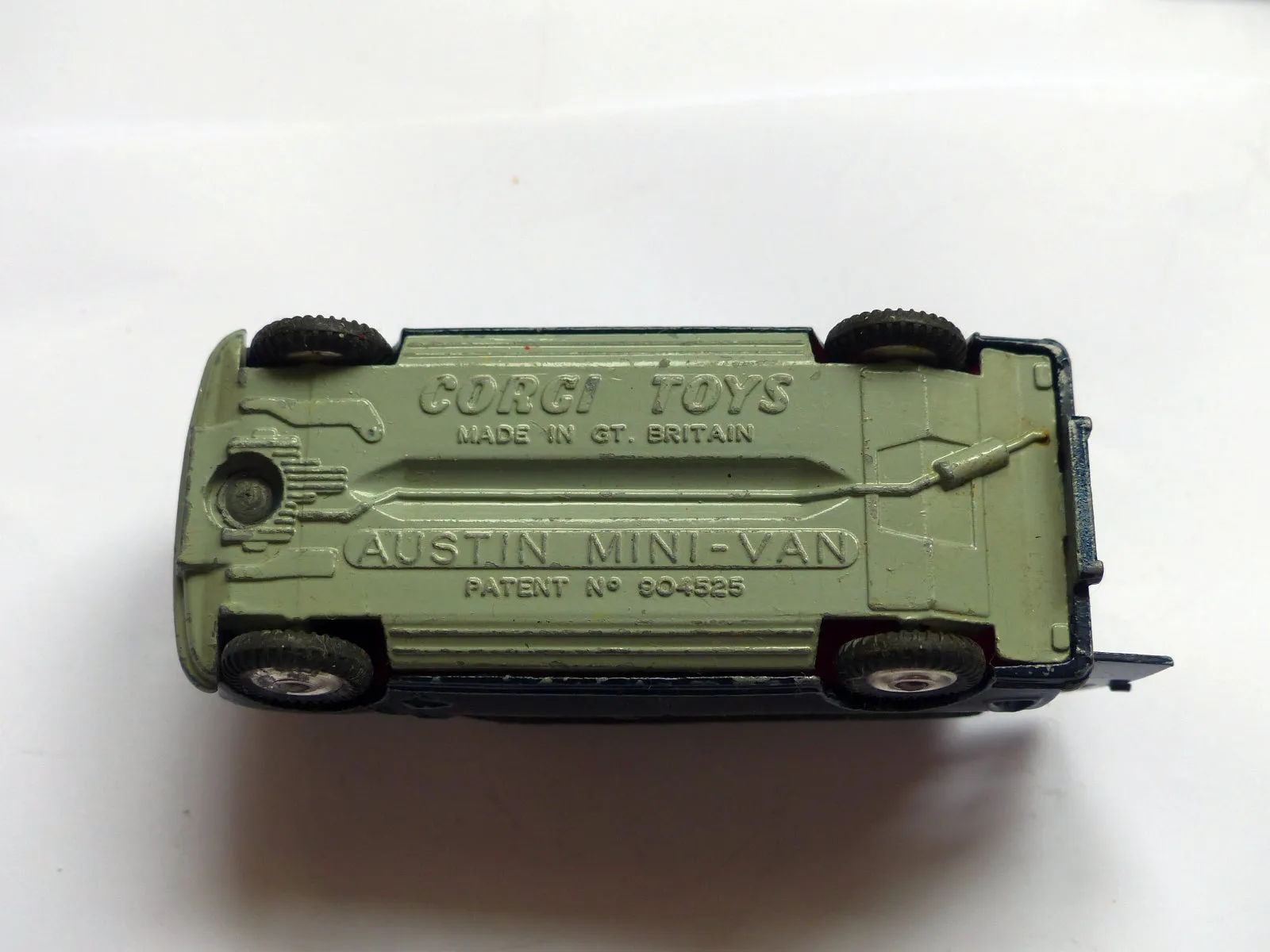 448 Police Minivan with normal wheels
