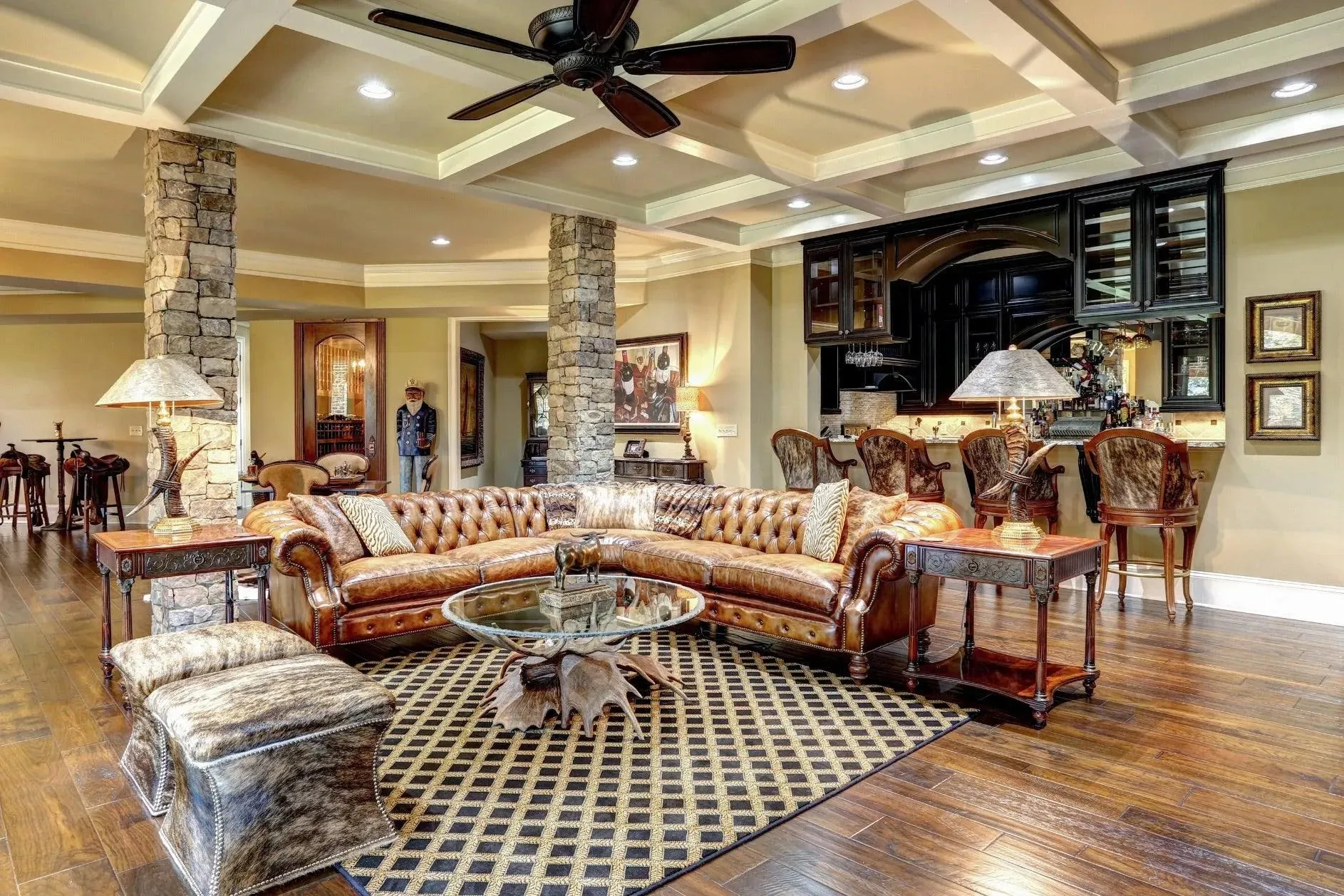 Elegant 3-Bedroom Home with Expansive Living Space