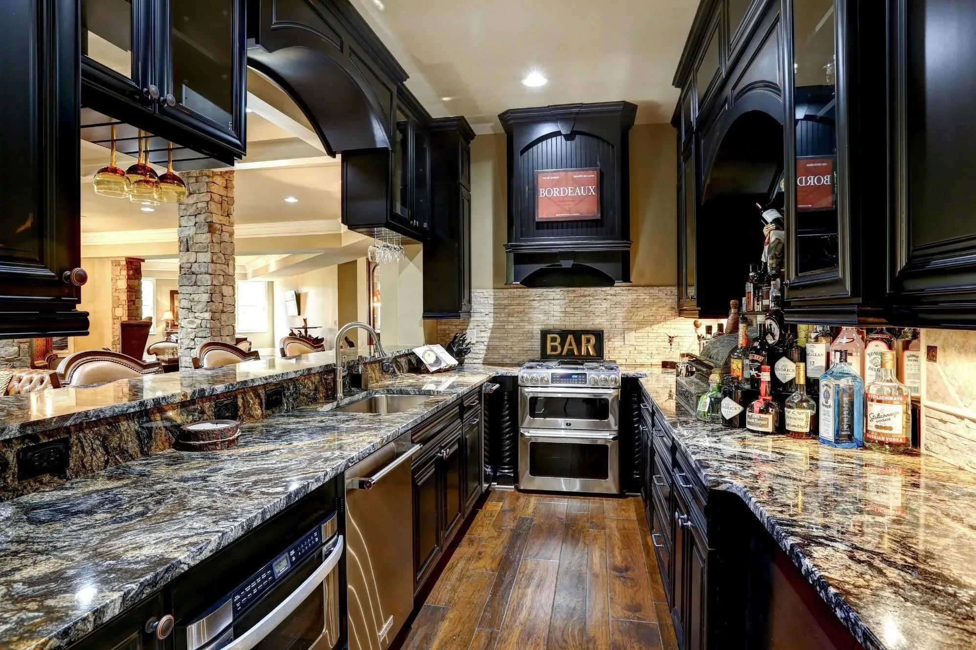 Elegant 3-Bedroom Home with Expansive Living Space