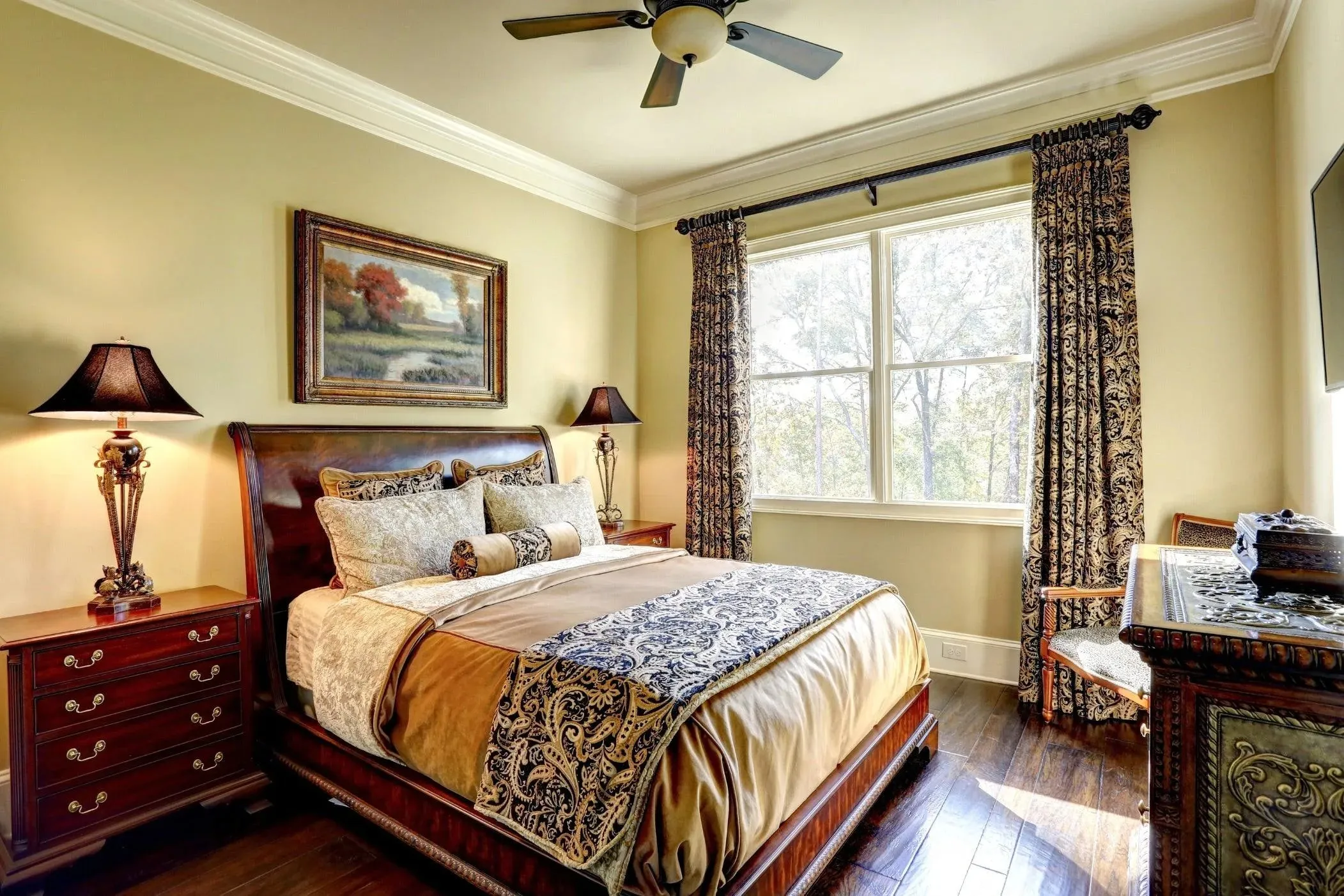 Elegant 3-Bedroom Home with Expansive Living Space