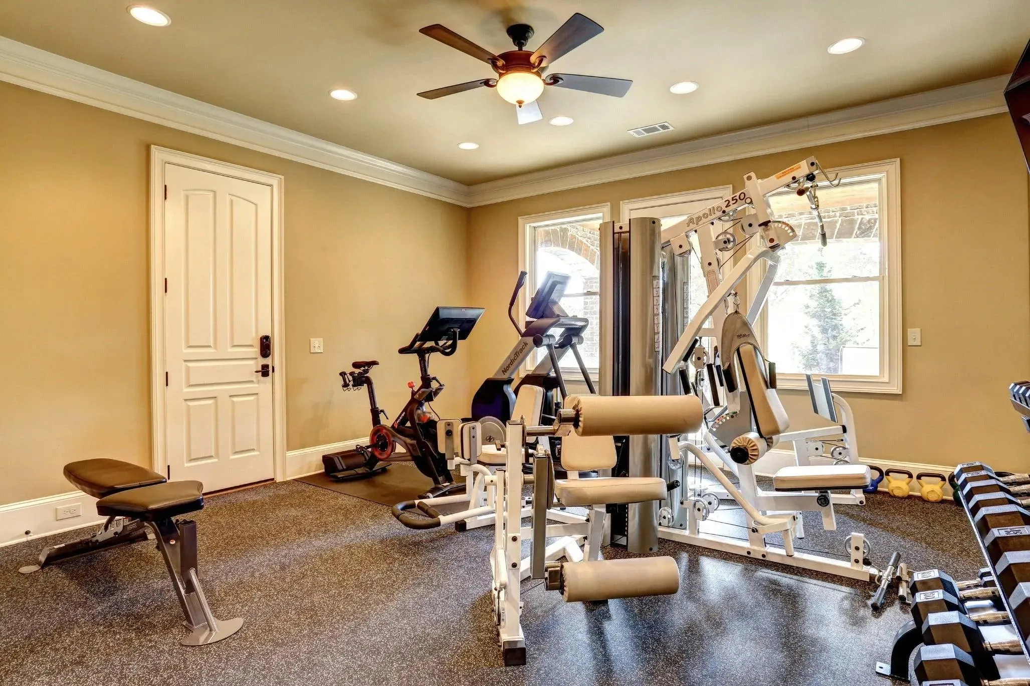 Elegant 3-Bedroom Home with Expansive Living Space