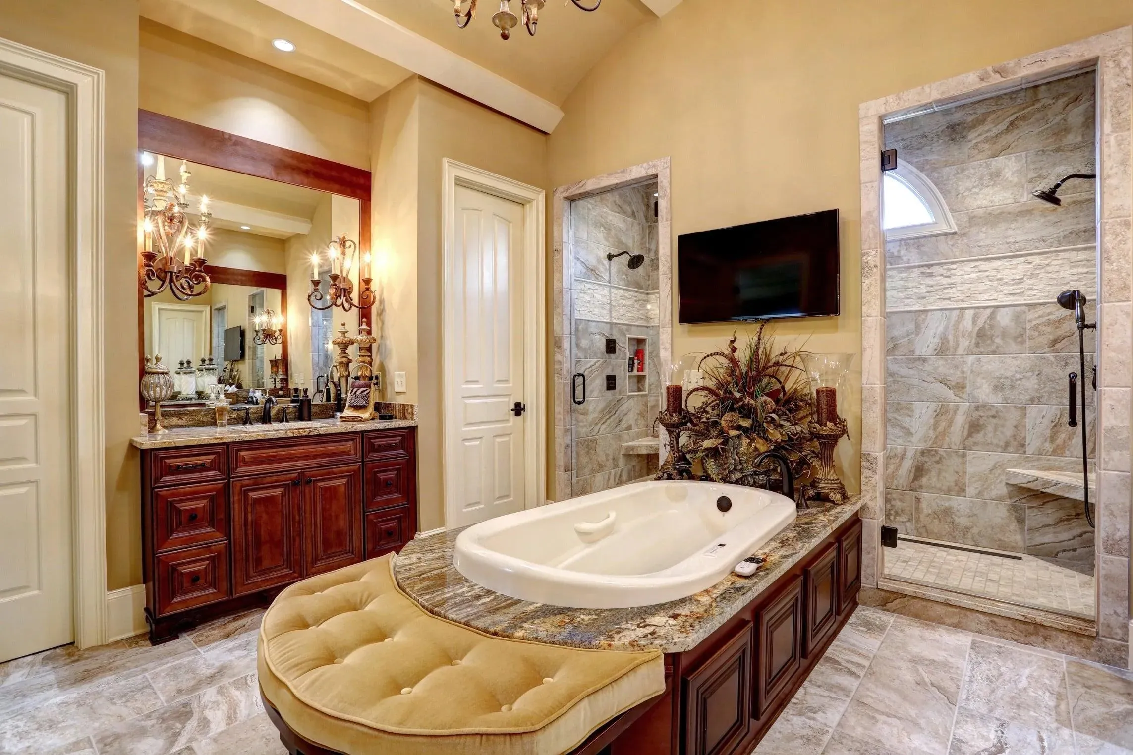 Elegant 3-Bedroom Home with Expansive Living Space