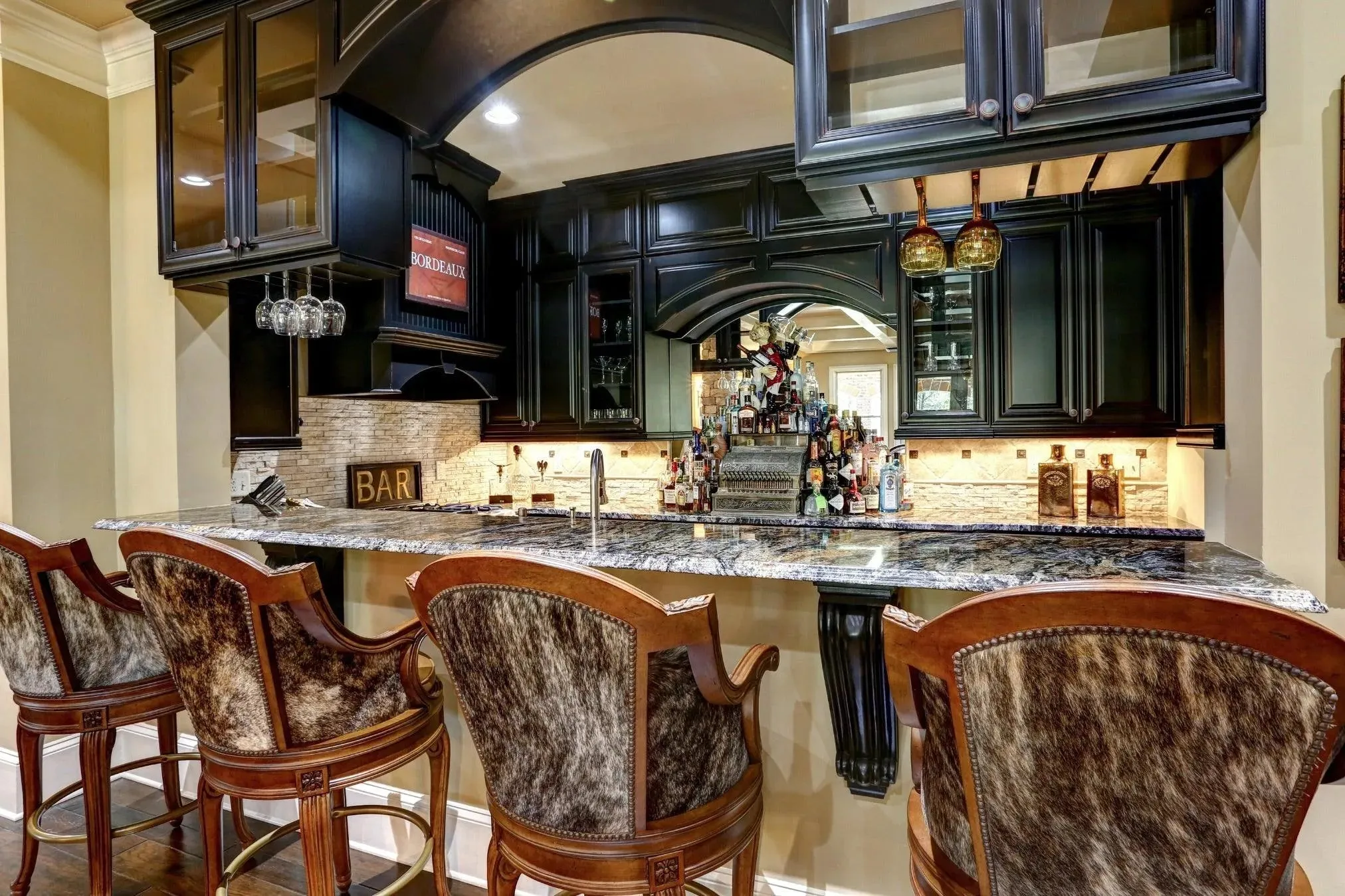 Elegant 3-Bedroom Home with Expansive Living Space