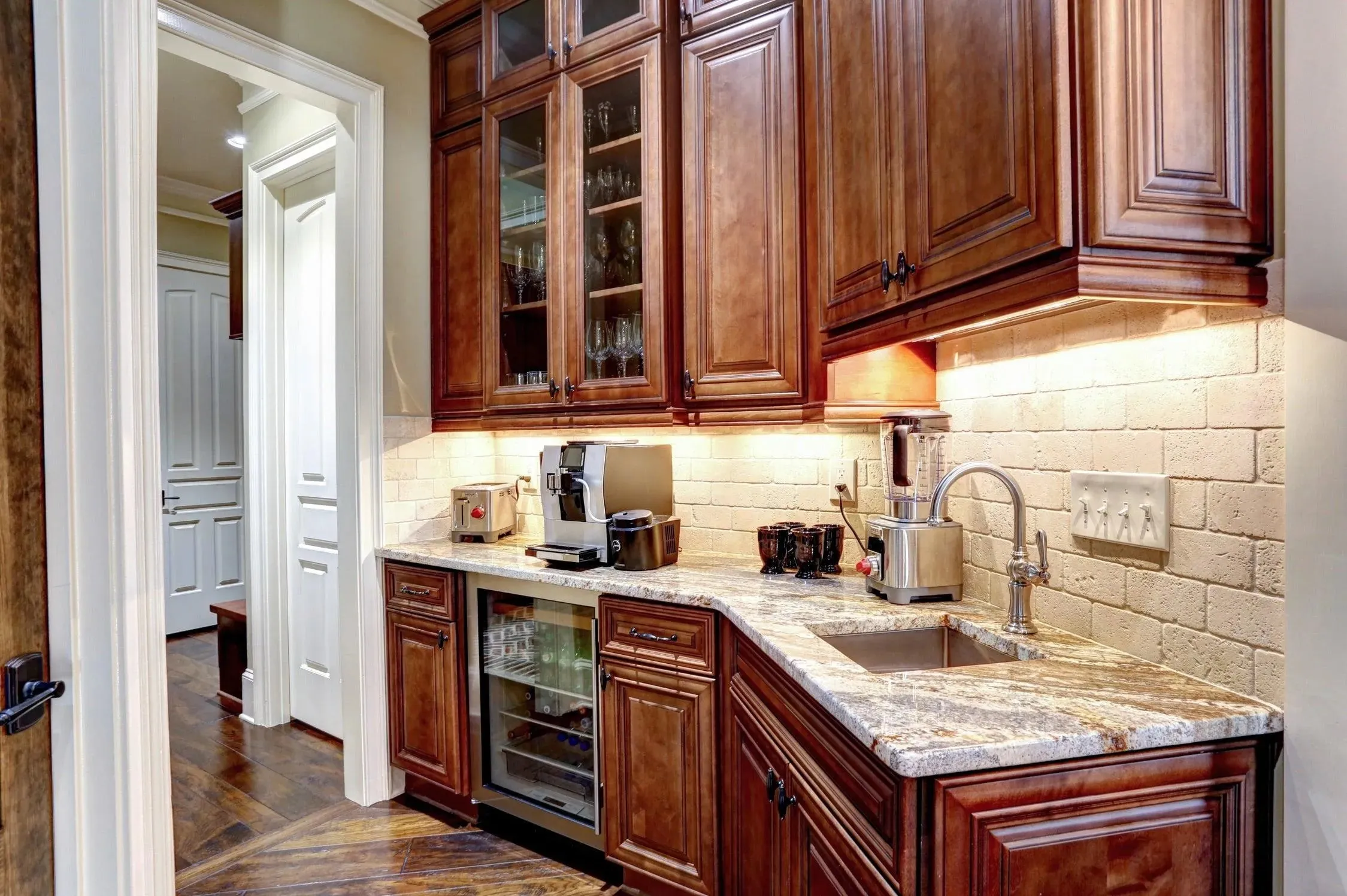 Elegant 3-Bedroom Home with Expansive Living Space