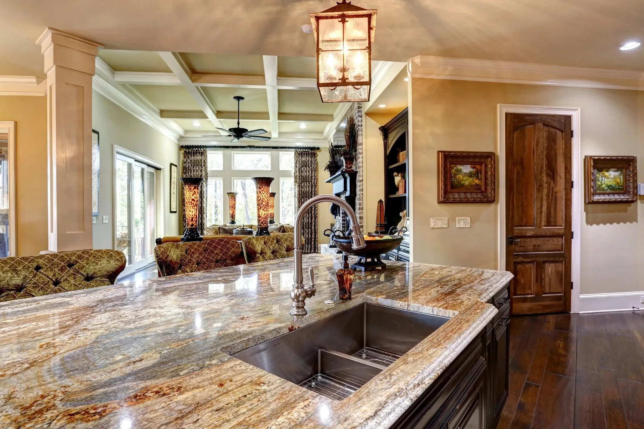Elegant 3-Bedroom Home with Expansive Living Space