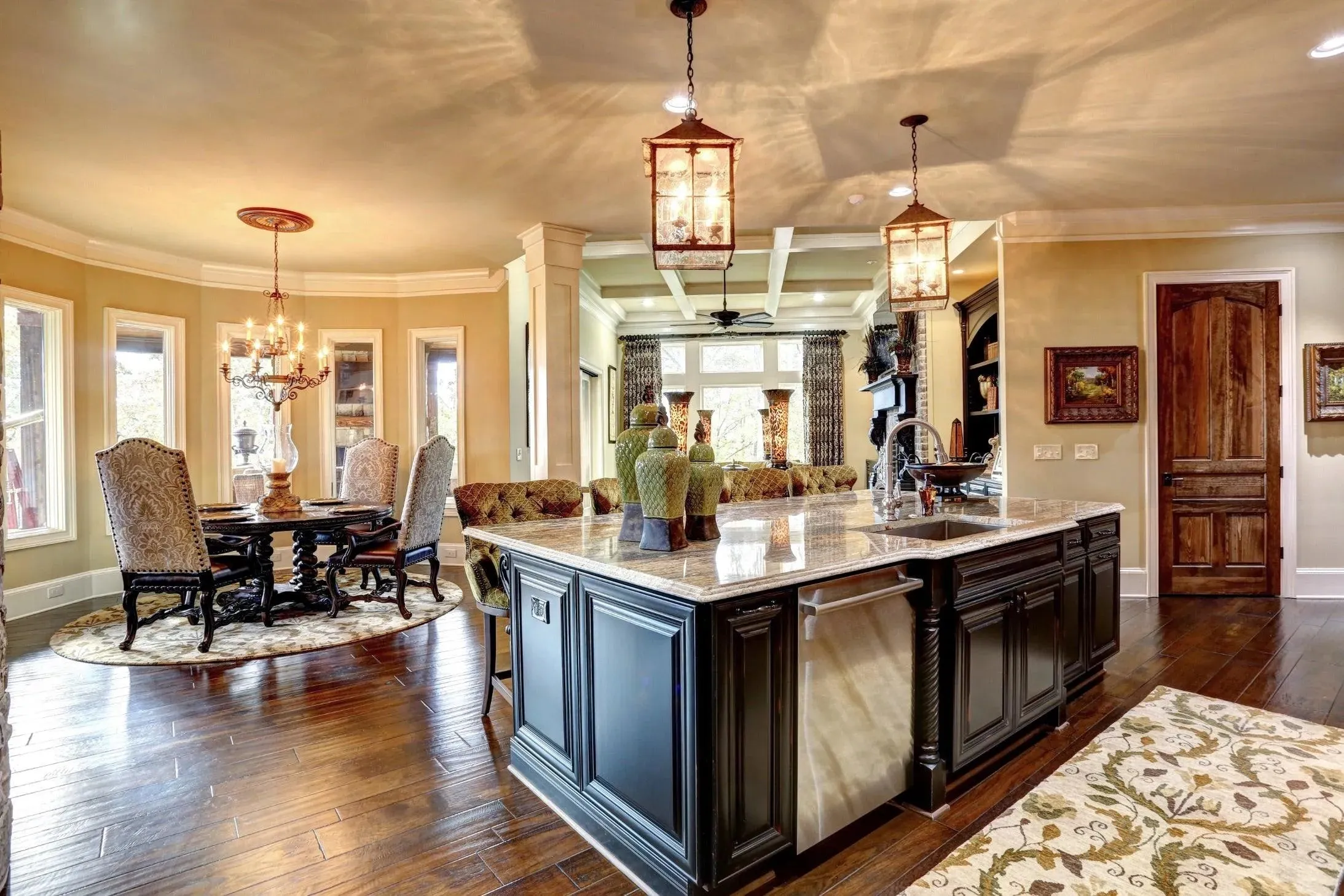 Elegant 3-Bedroom Home with Expansive Living Space