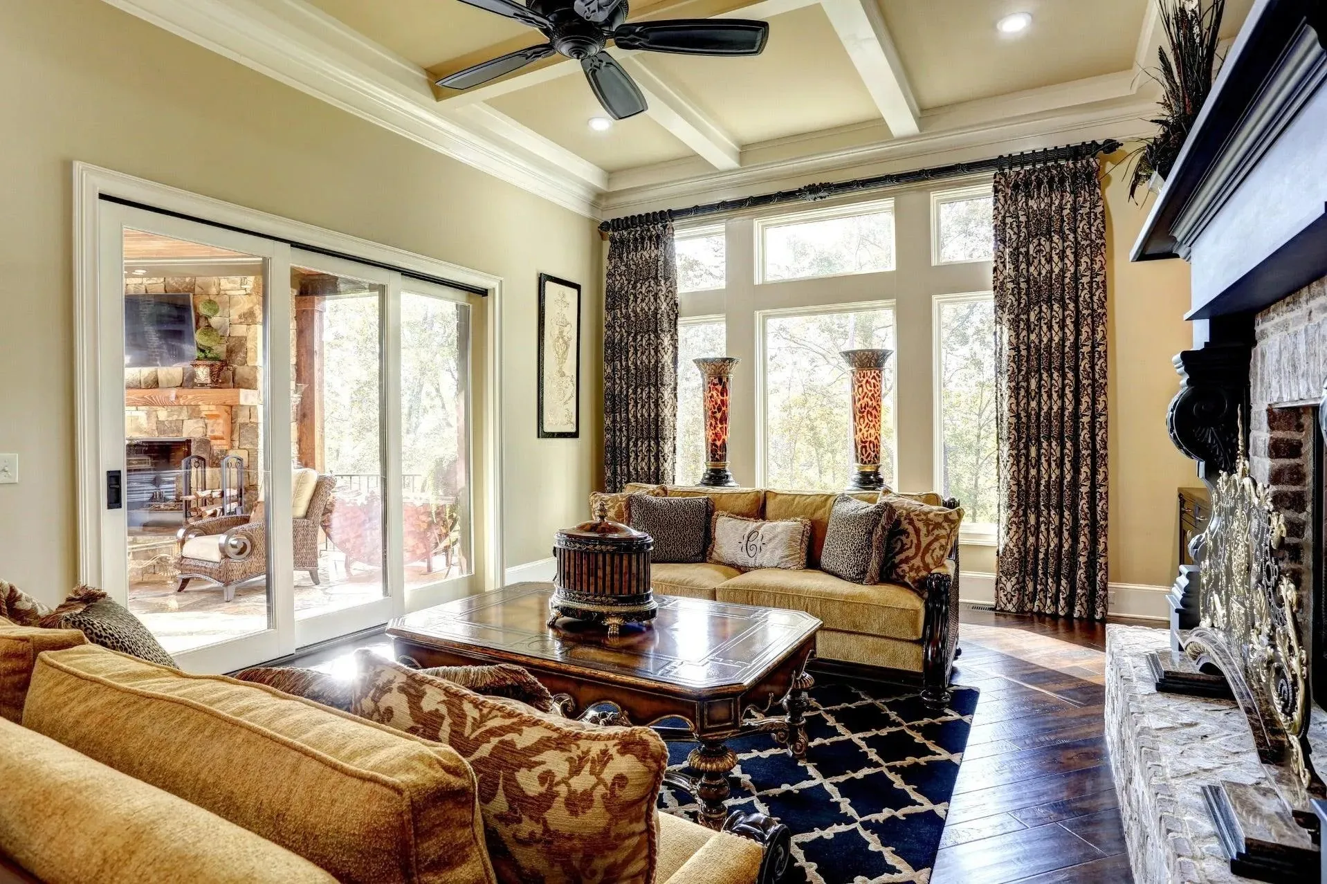 Elegant 3-Bedroom Home with Expansive Living Space
