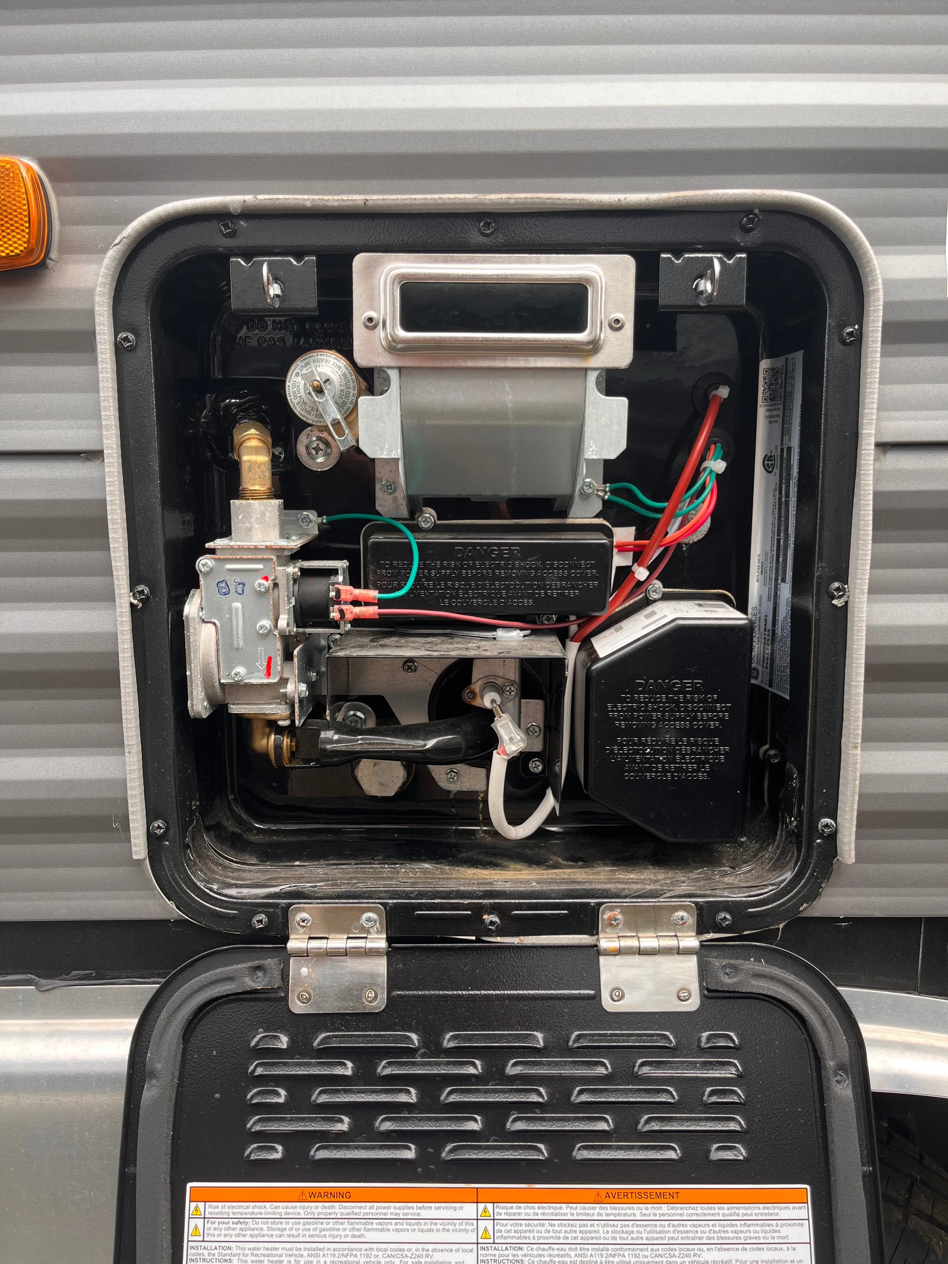 GE Profile Tankless On-Demand RV Water Heater (LP)