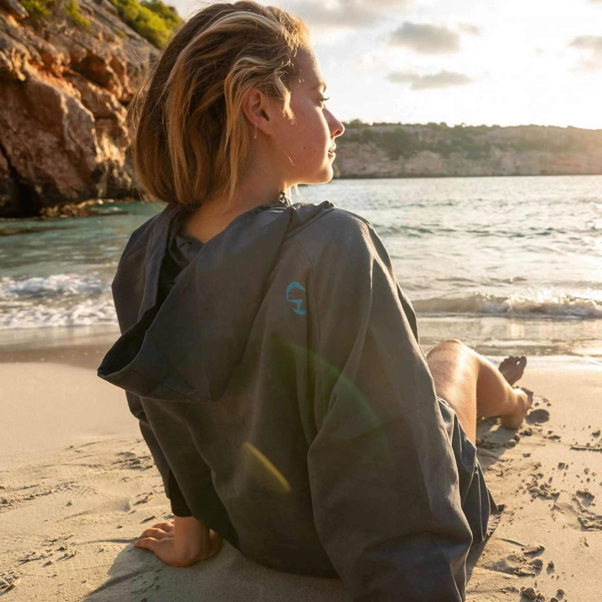 Lifeventure Lightweight Compact Changing Robe