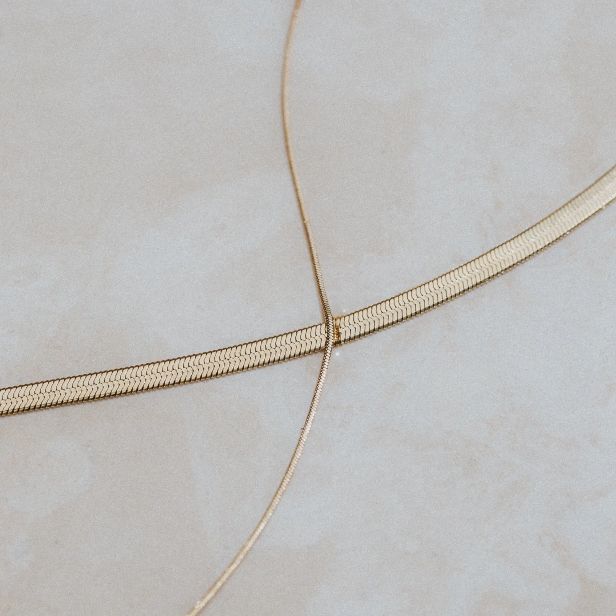 ROUND SNAKE CHAIN NECKLACE - 18K GOLD