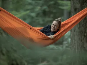 Special: Pares 11ft Camping Hammock Weighs 15oz