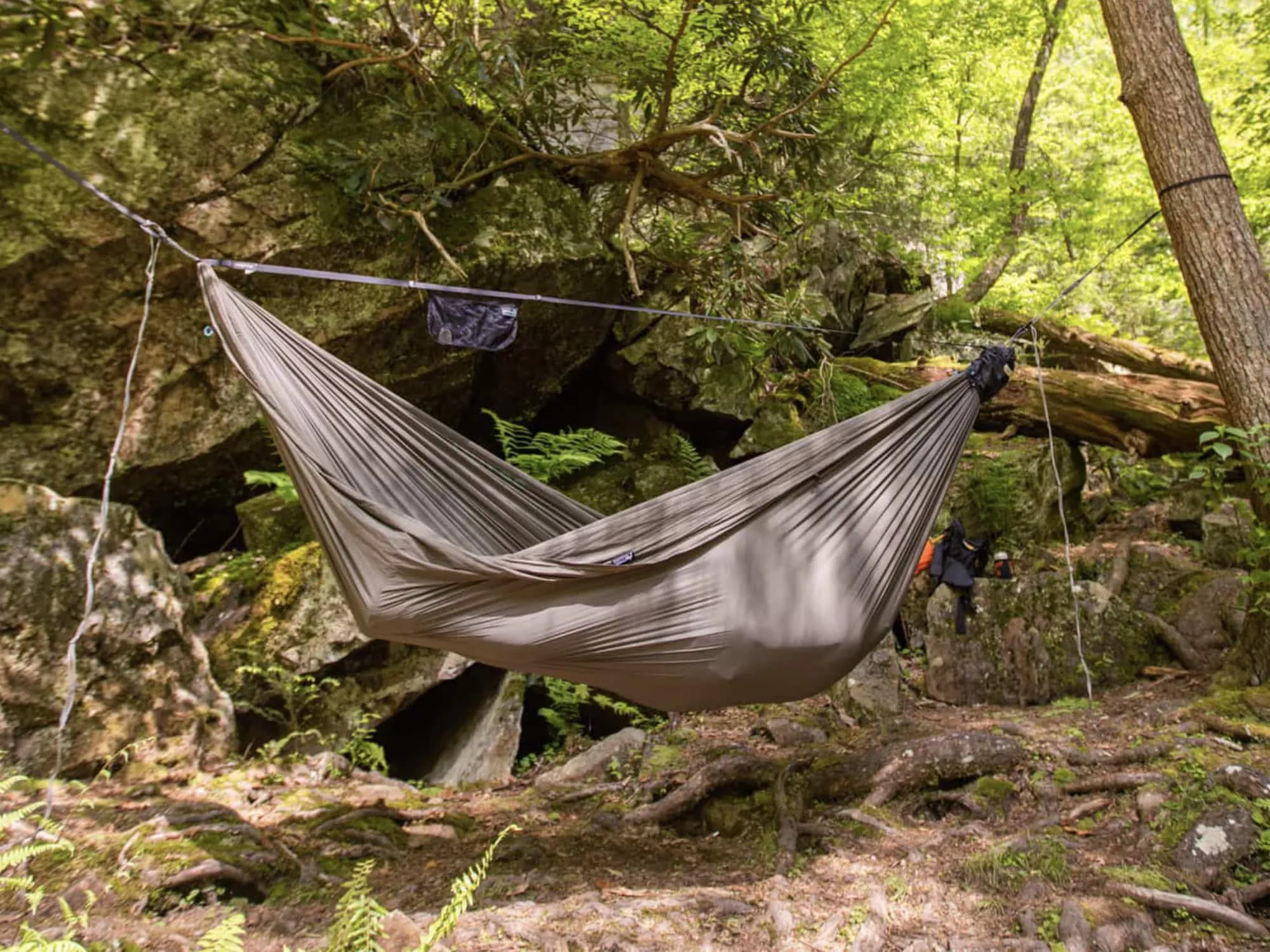 Special: Pares 11ft Camping Hammock Weighs 15oz