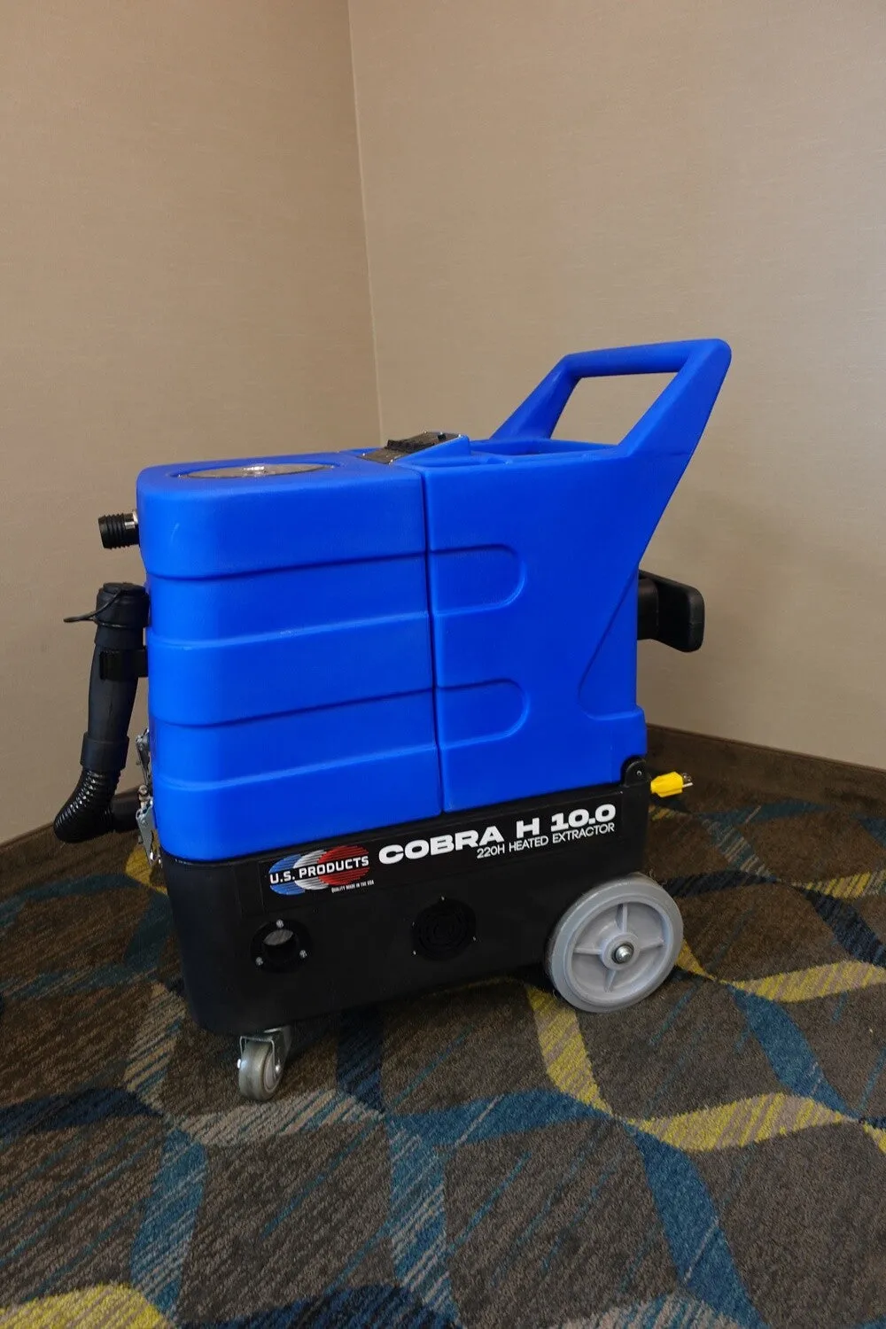 US Products - Cobra 10.0 Heated, Compact & Portable Extractor with Trident Value Wand and 25’ Hose